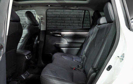 Toyota Highlander, 2025 год, 5 875 000 рублей, 22 фотография