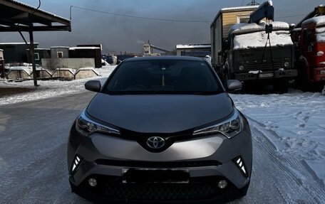 Toyota C-HR I рестайлинг, 2017 год, 1 750 000 рублей, 1 фотография
