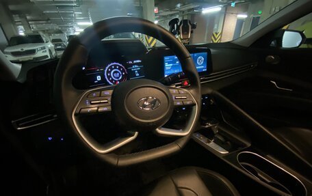 Hyundai Elantra, 2023 год, 2 500 000 рублей, 16 фотография