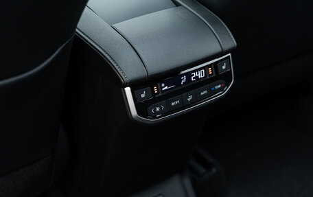 Toyota Highlander, 2025 год, 6 190 000 рублей, 15 фотография