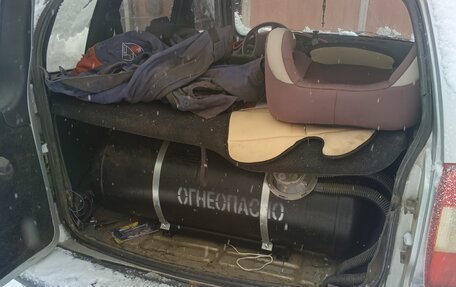 Chevrolet Niva I рестайлинг, 2004 год, 350 000 рублей, 4 фотография