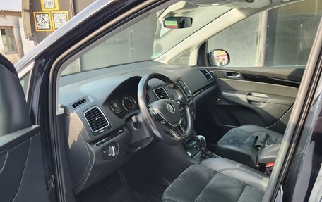 Volkswagen Sharan II, 2018 год, 2 050 000 рублей, 8 фотография