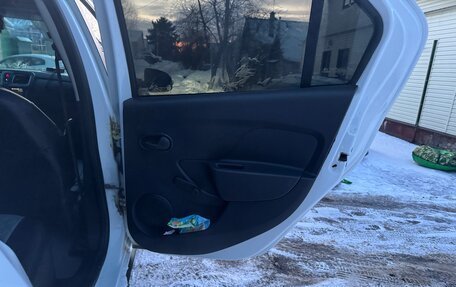 Renault Logan II, 2020 год, 1 320 000 рублей, 7 фотография