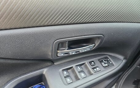 Mitsubishi Outlander III рестайлинг 3, 2017 год, 2 200 000 рублей, 8 фотография