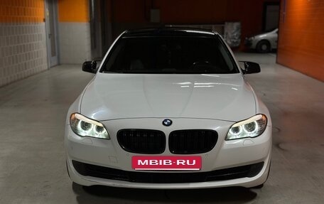 BMW 5 серия, 2010 год, 1 430 000 рублей, 2 фотография