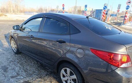 Hyundai Solaris II рестайлинг, 2013 год, 800 000 рублей, 6 фотография