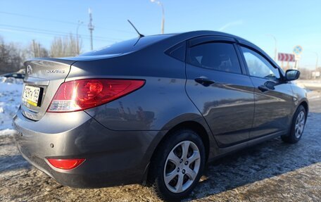 Hyundai Solaris II рестайлинг, 2013 год, 800 000 рублей, 4 фотография