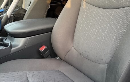 Toyota RAV4, 2020 год, 3 800 000 рублей, 6 фотография