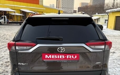 Toyota RAV4, 2020 год, 3 800 000 рублей, 4 фотография