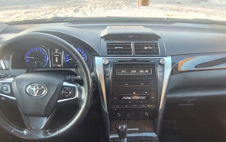 Toyota Camry, 2015 год, 1 850 000 рублей, 7 фотография