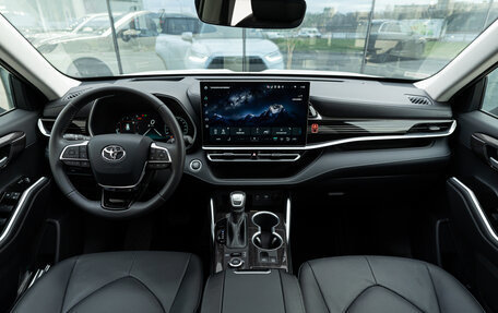 Toyota Highlander, 2025 год, 6 190 000 рублей, 9 фотография