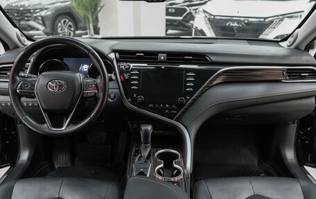 Toyota Camry, 2020 год, 2 890 000 рублей, 13 фотография