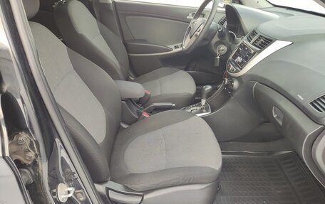 Hyundai Solaris II рестайлинг, 2014 год, 900 000 рублей, 9 фотография