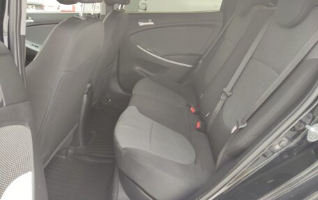 Hyundai Solaris II рестайлинг, 2014 год, 900 000 рублей, 10 фотография