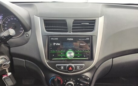 Hyundai Solaris II рестайлинг, 2014 год, 900 000 рублей, 12 фотография