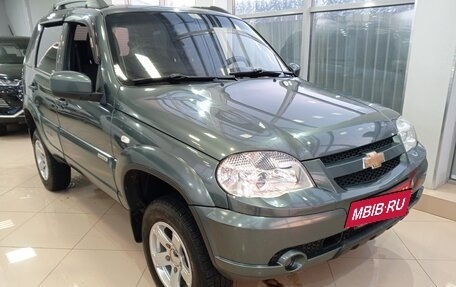 Chevrolet Niva I рестайлинг, 2016 год, 759 000 рублей, 3 фотография