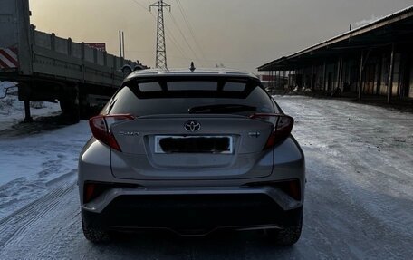 Toyota C-HR I рестайлинг, 2017 год, 1 750 000 рублей, 2 фотография