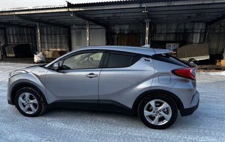 Toyota C-HR I рестайлинг, 2017 год, 1 750 000 рублей, 4 фотография