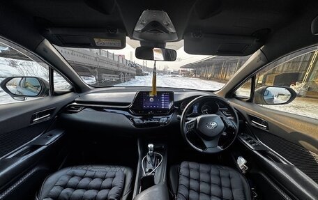 Toyota C-HR I рестайлинг, 2017 год, 1 750 000 рублей, 7 фотография