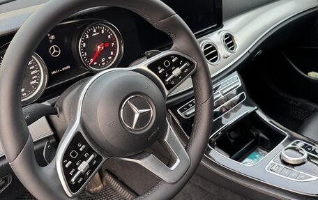 Mercedes-Benz E-Класс, 2020 год, 3 150 000 рублей, 2 фотография