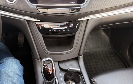 Cadillac XT5 I рестайлинг, 2017 год, 2 600 000 рублей, 12 фотография