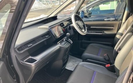 Honda Stepwgn IV, 2021 год, 12 фотография