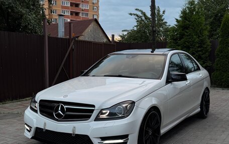 Mercedes-Benz C-Класс, 2014 год, 1 290 000 рублей, 1 фотография