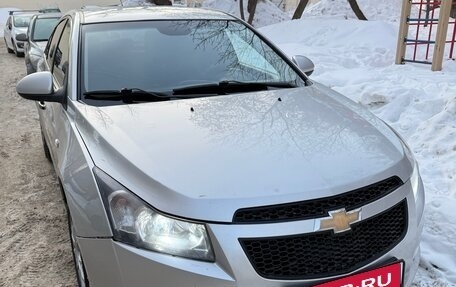 Chevrolet Cruze II, 2010 год, 700 000 рублей, 1 фотография