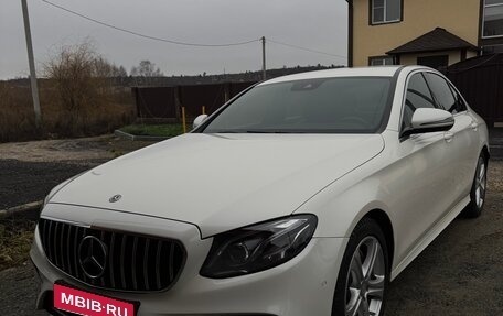 Mercedes-Benz E-Класс, 2017 год, 3 100 000 рублей, 1 фотография