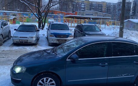 Volkswagen Passat B6, 2006 год, 2 фотография