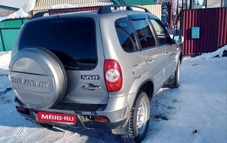 Chevrolet Niva I рестайлинг, 2011 год, 580 000 рублей, 3 фотография