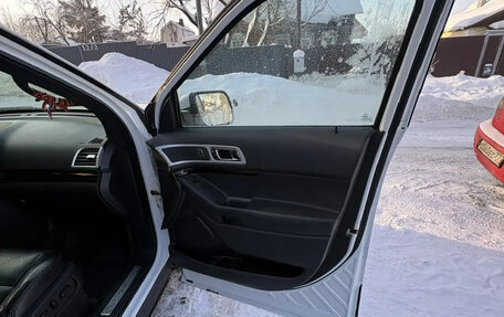 Ford Explorer VI, 2013 год, 1 999 999 рублей, 16 фотография