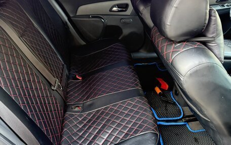 Chevrolet Cruze II, 2010 год, 700 000 рублей, 7 фотография