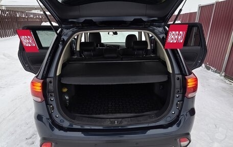 Mitsubishi Outlander III рестайлинг 3, 2018 год, 2 100 000 рублей, 11 фотография