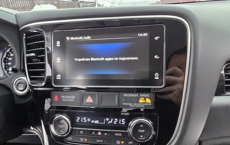 Mitsubishi Outlander III рестайлинг 3, 2018 год, 2 100 000 рублей, 23 фотография