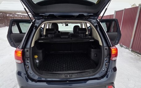 Mitsubishi Outlander III рестайлинг 3, 2018 год, 2 100 000 рублей, 18 фотография