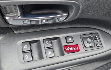 Mitsubishi Outlander III рестайлинг 3, 2018 год, 2 100 000 рублей, 26 фотография