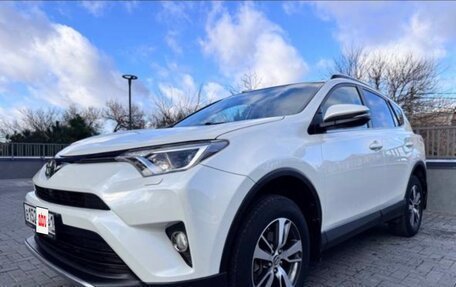 Toyota RAV4, 2016 год, 2 450 000 рублей, 3 фотография