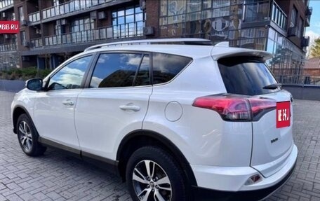 Toyota RAV4, 2016 год, 2 450 000 рублей, 2 фотография