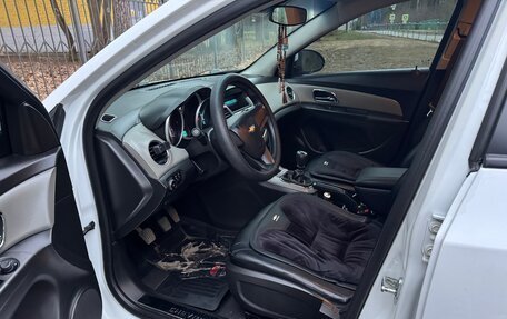 Chevrolet Cruze II, 2011 год, 750 000 рублей, 9 фотография