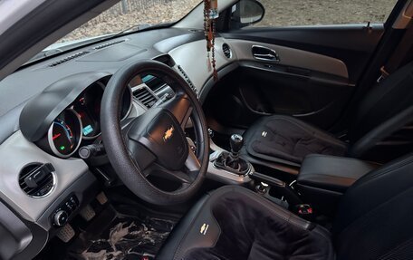 Chevrolet Cruze II, 2011 год, 750 000 рублей, 10 фотография