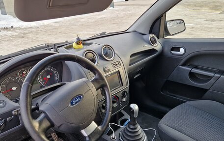 Ford Fiesta, 2006 год, 390 000 рублей, 9 фотография