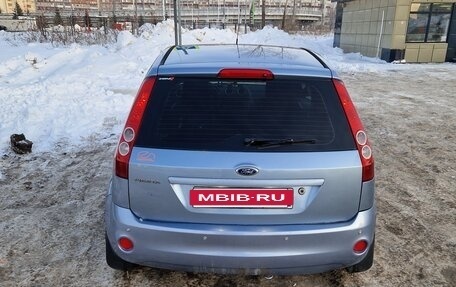 Ford Fiesta, 2006 год, 390 000 рублей, 2 фотография