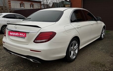 Mercedes-Benz E-Класс, 2017 год, 3 100 000 рублей, 3 фотография