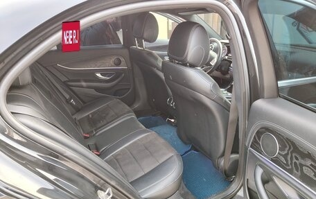 Mercedes-Benz E-Класс, 2017 год, 2 000 000 рублей, 10 фотография