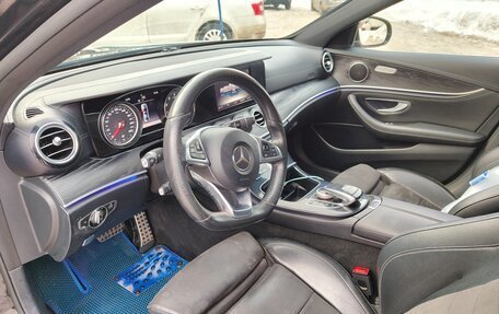 Mercedes-Benz E-Класс, 2017 год, 2 000 000 рублей, 16 фотография