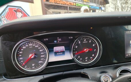 Mercedes-Benz E-Класс, 2017 год, 2 000 000 рублей, 17 фотография