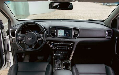 KIA Sportage IV рестайлинг, 2018 год, 1 855 000 рублей, 16 фотография