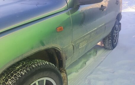 Chevrolet Niva I рестайлинг, 2004 год, 300 000 рублей, 2 фотография