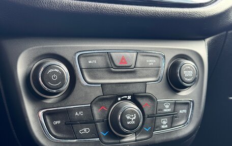 Jeep Compass II, 2018 год, 1 950 000 рублей, 20 фотография